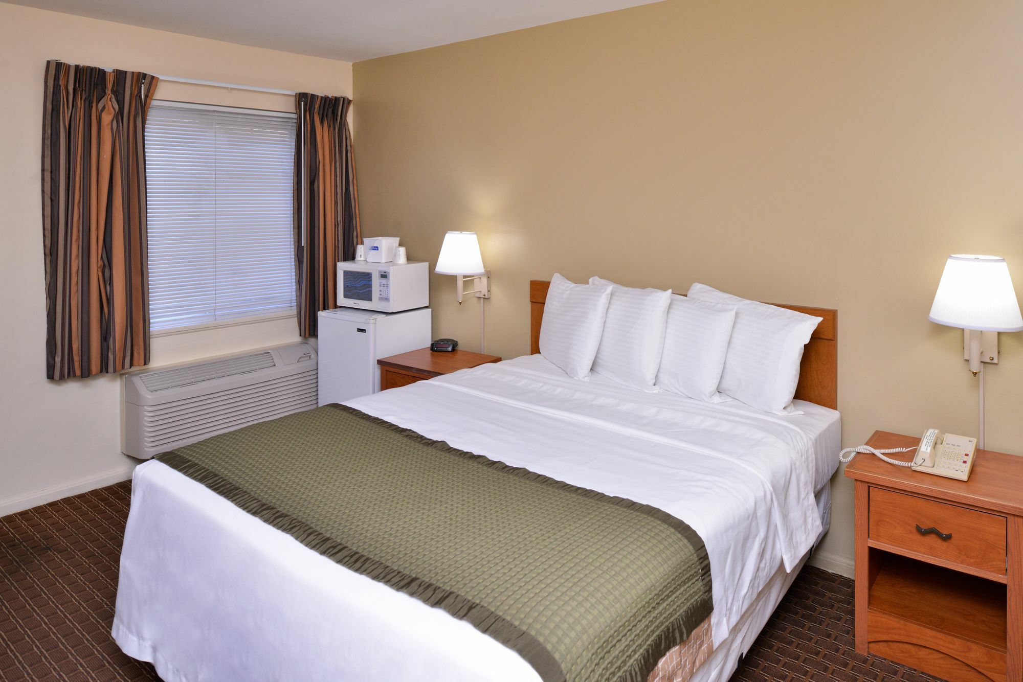 Travelodge By Wyndham Eugene Downtown/University Of Oregon Exterior foto